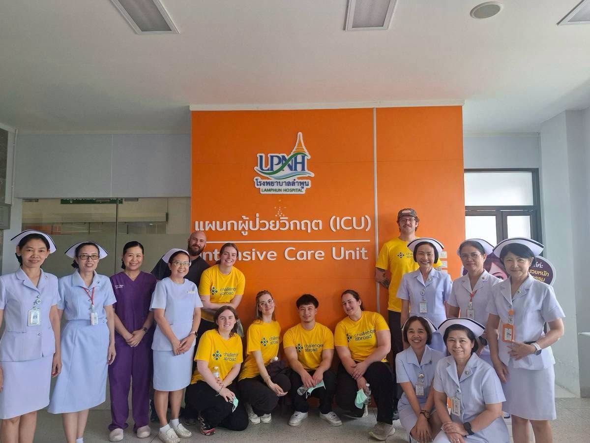 โรงพยาบาลลำพูนพร้อมด้วยพยาบาล ให้การต้อนรับ  คณะศึกษาดูงานจาก University of Tasmaniaโอกาสเข้าศึกษาดูงานระบบการให้บริการด้านสุขภาพแก่ผู้ป่วย
